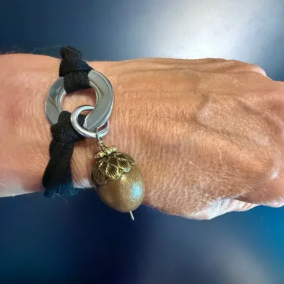 Unique Acorn Black & Silver Stretch Bracelet - Picture 6 of 7